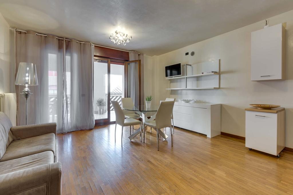 Quartiere 2000 Appartamento *
